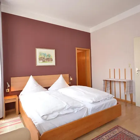 Hotel Stadthaus Mullheim (Baden-Wurttemberg)